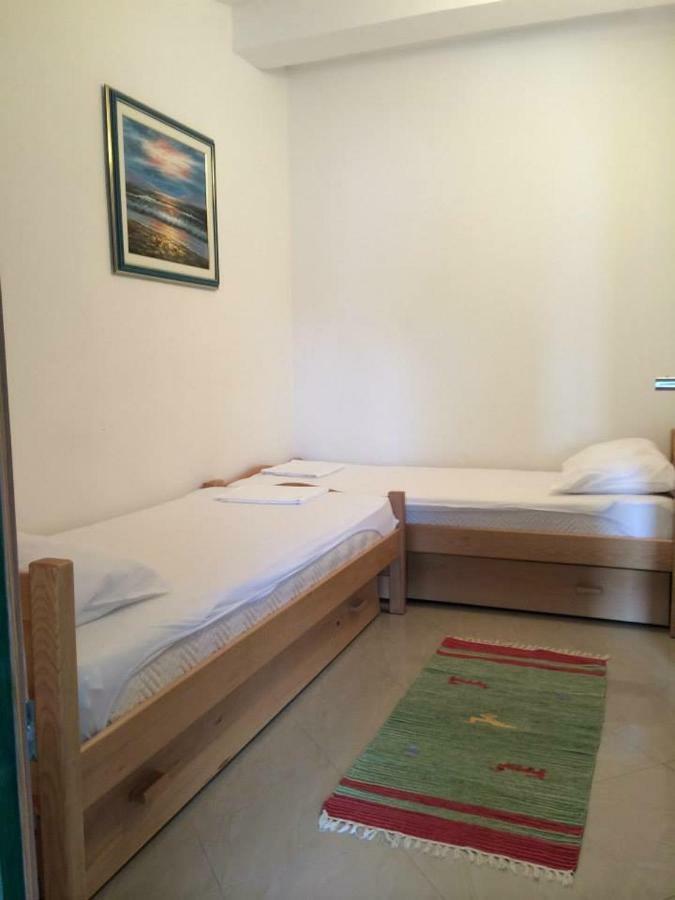 Apartmani Paklenica Starigrad Paklenica Bagian luar foto